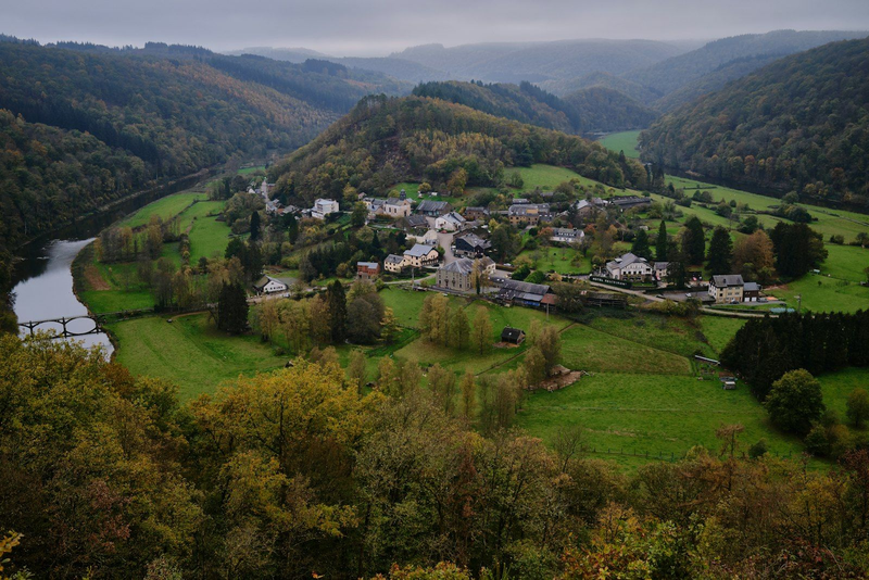Frahan in een meander van de Semois